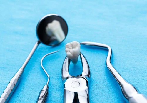 Nhổ Răng Số 8 Gây Ra Những Biến Chứng Gì?