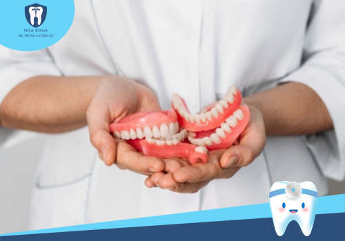 QUY TRÌNH TRỒNG HÀM RĂNG GIẢ THÁO LẮP CHO NGƯỜI GIÀ VỚI 05 BƯỚC CƠ BẢN